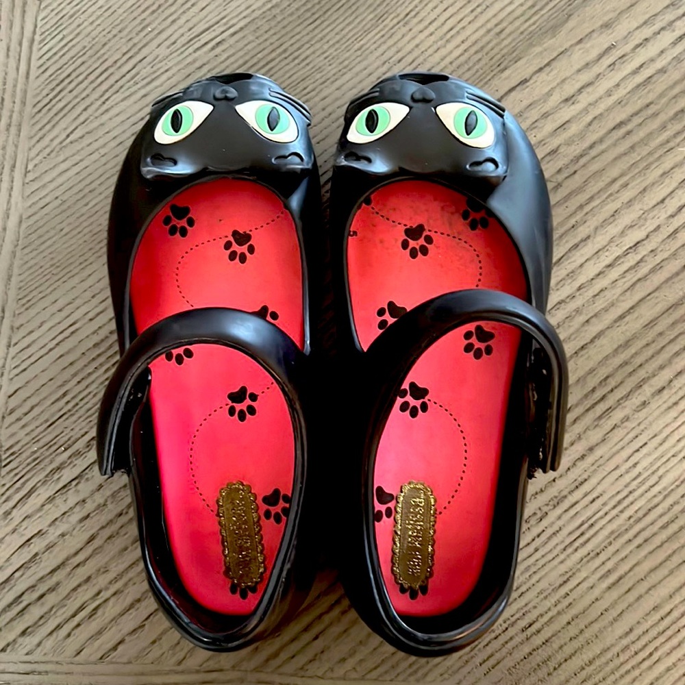 Black cat Mini Melissa shoes